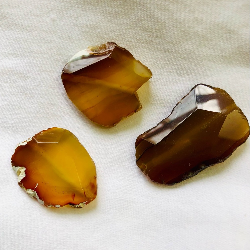 Rugged Agate, pierced with hooks, jewelry makers dream for necklaces and etc….